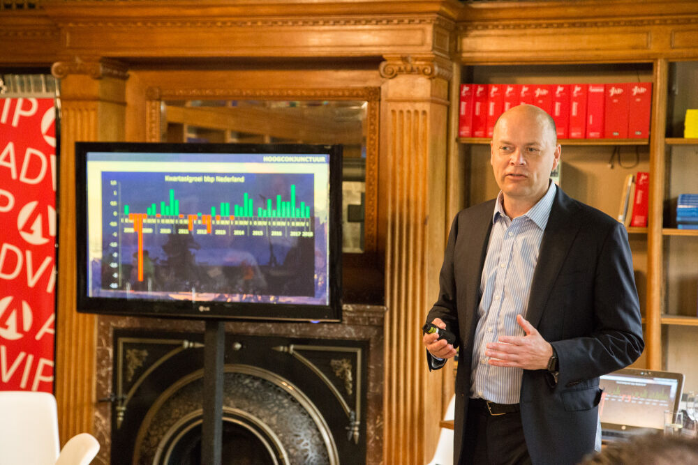 Mathijs Bouman die zijn lezing geeft tijdens de Advisie Klantendag 2018